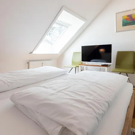 Kaept'n Nelson, App 15 *